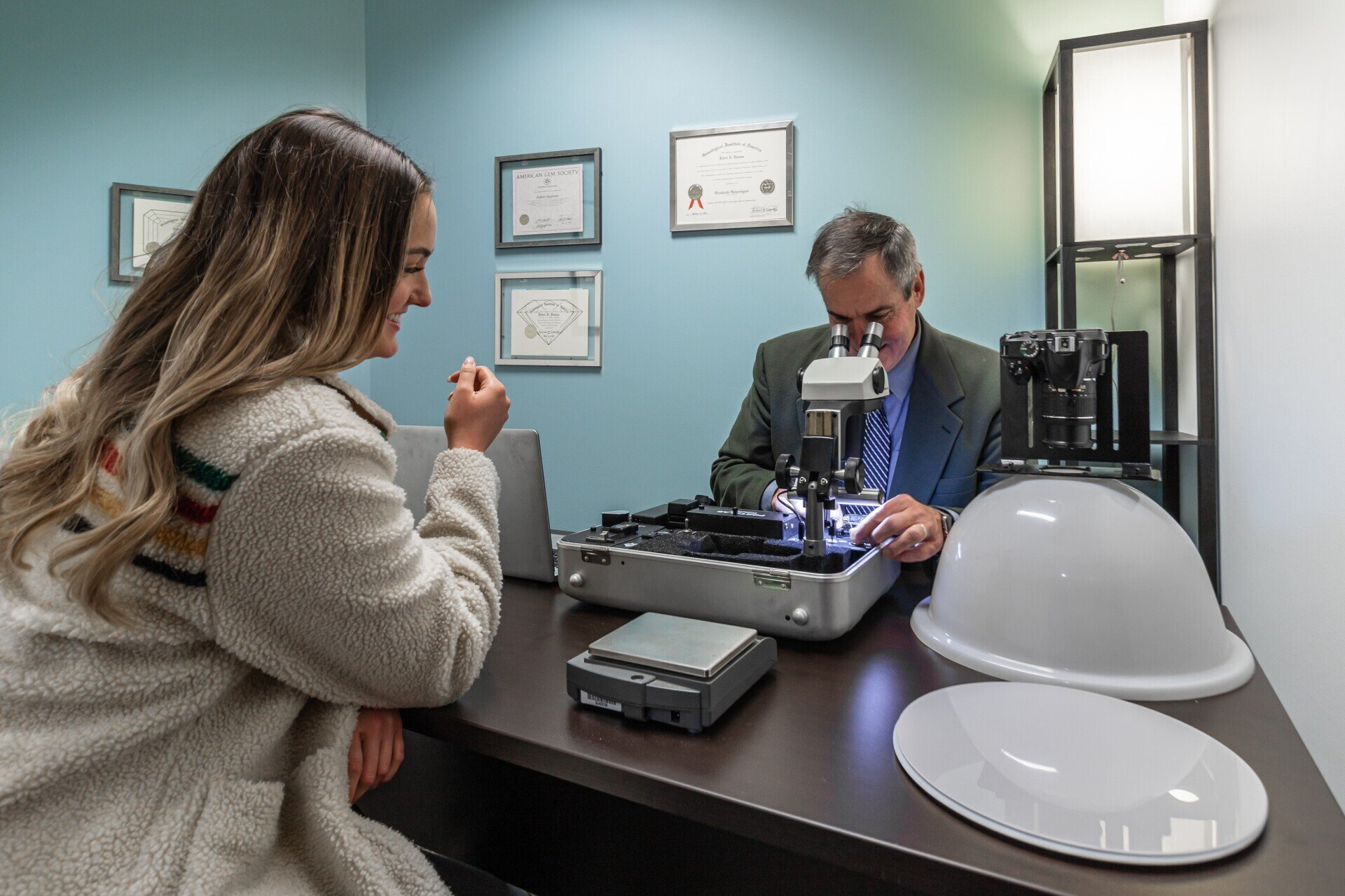 Certified Gemologist, Gem Appraisal, and Gemstone Appraisal at Reliant