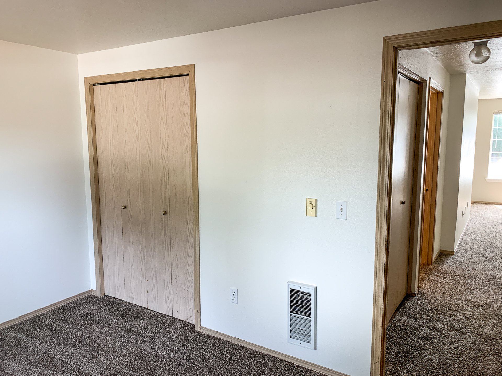 Crown Property Management, Inc. Twin Creek Apartments