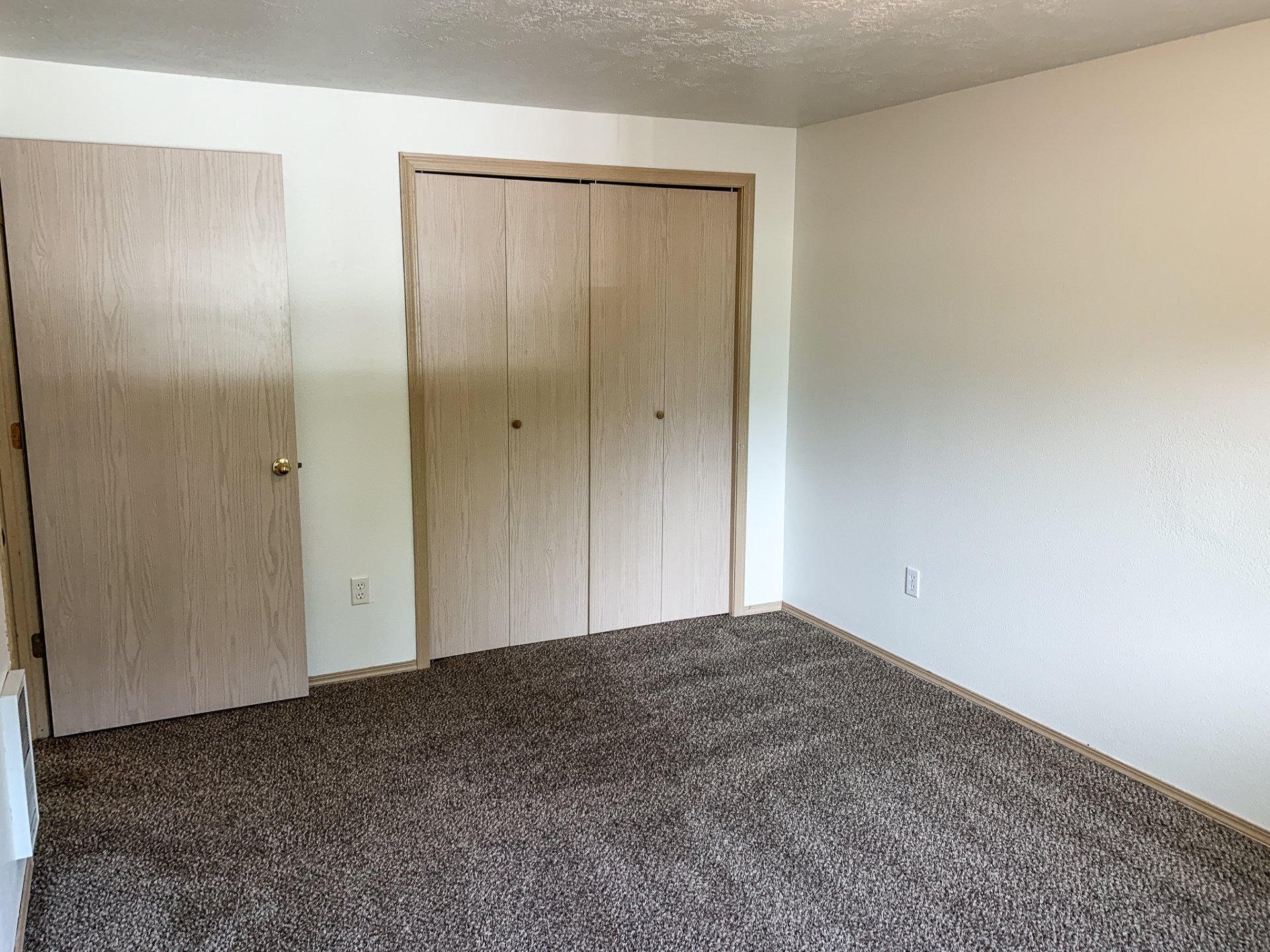 Crown Property Management, Inc. Twin Creek Apartments