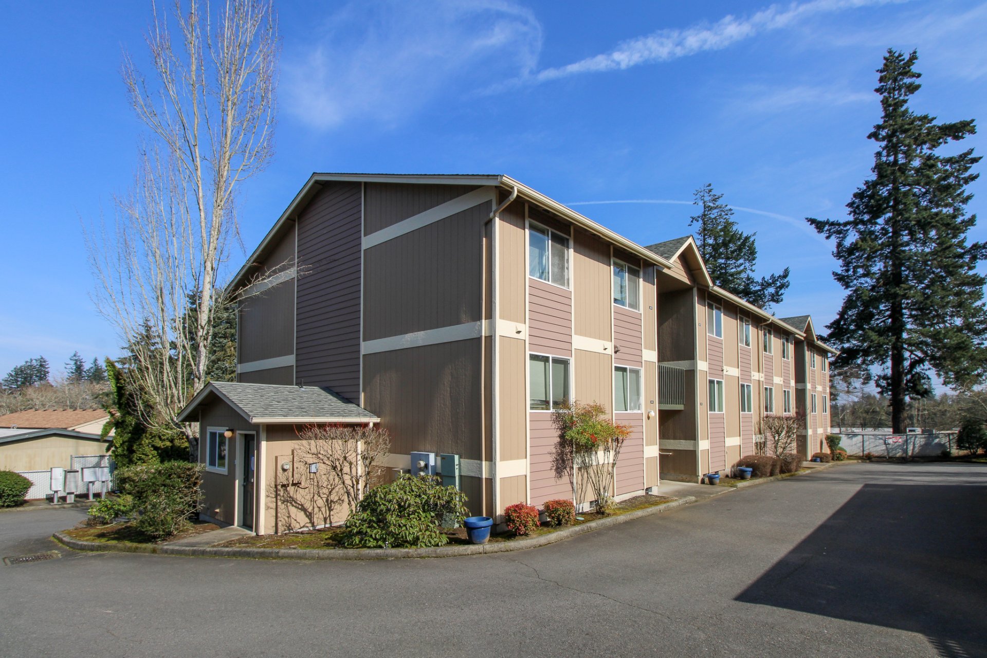 Crown Property Management, Inc. Bella Vista Apartments