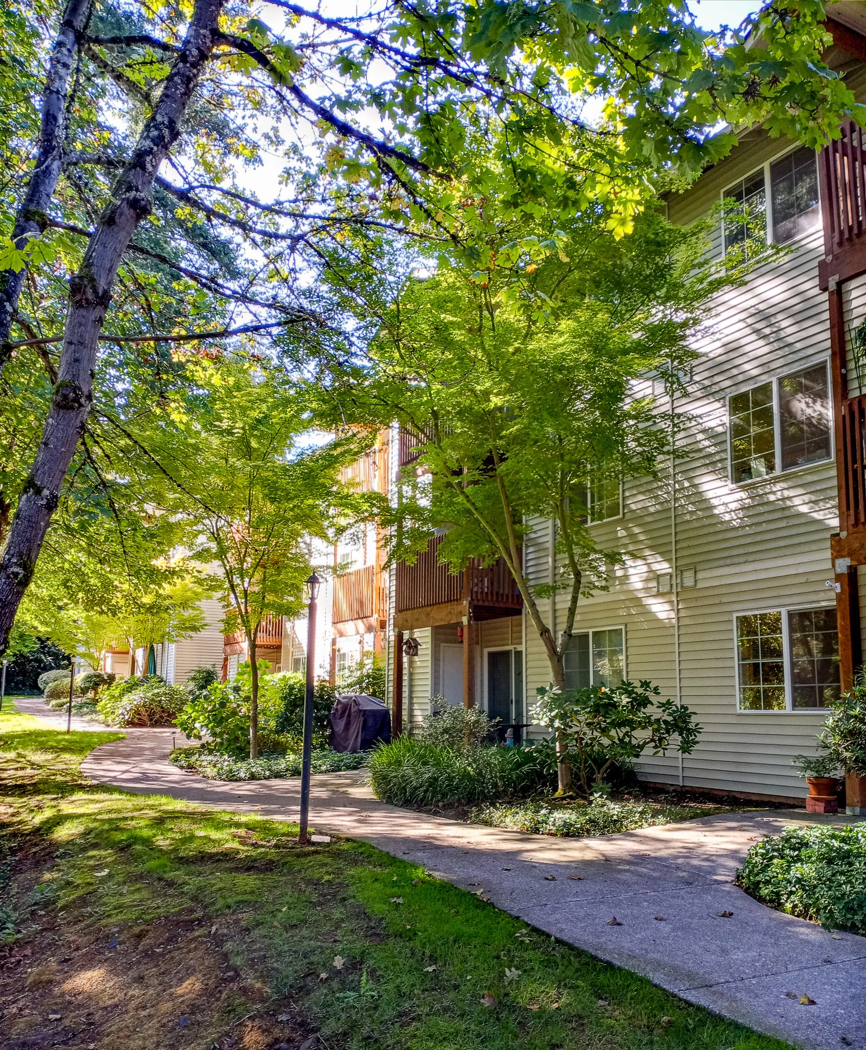 Crown Property Management, Inc. The Apartments at Cinnamon Lakes