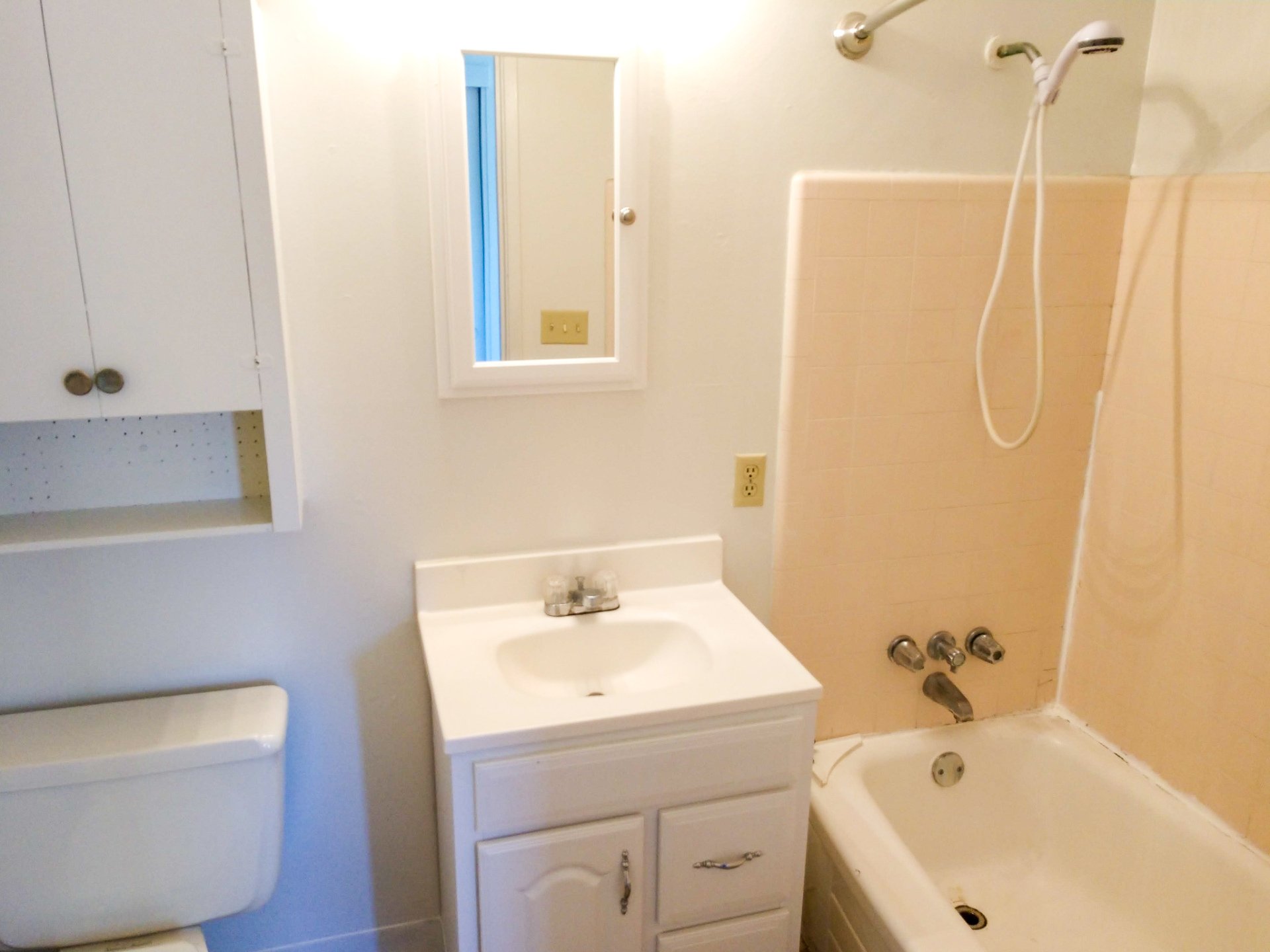 Crown Property Management, Inc. The Apartments at Elizabeth Gardens