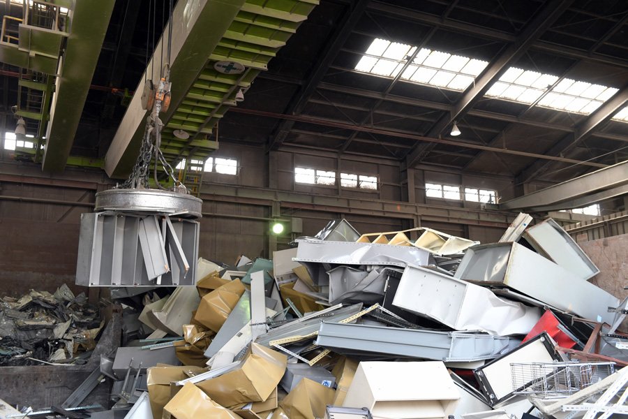 Looking to Recycle Scrap Metal? Safety Tips to Follow