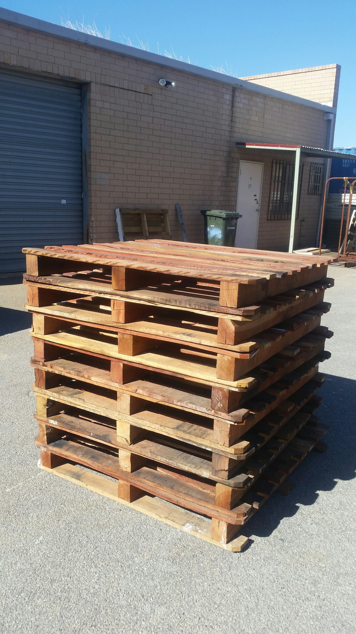 Reusable Pallets in Perth 1/2 Price Pallets
