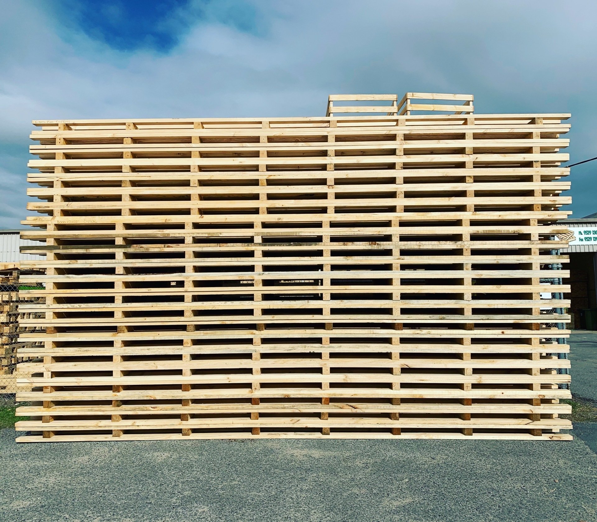 Custom Pallets in Perth 1/2 Price Pallets