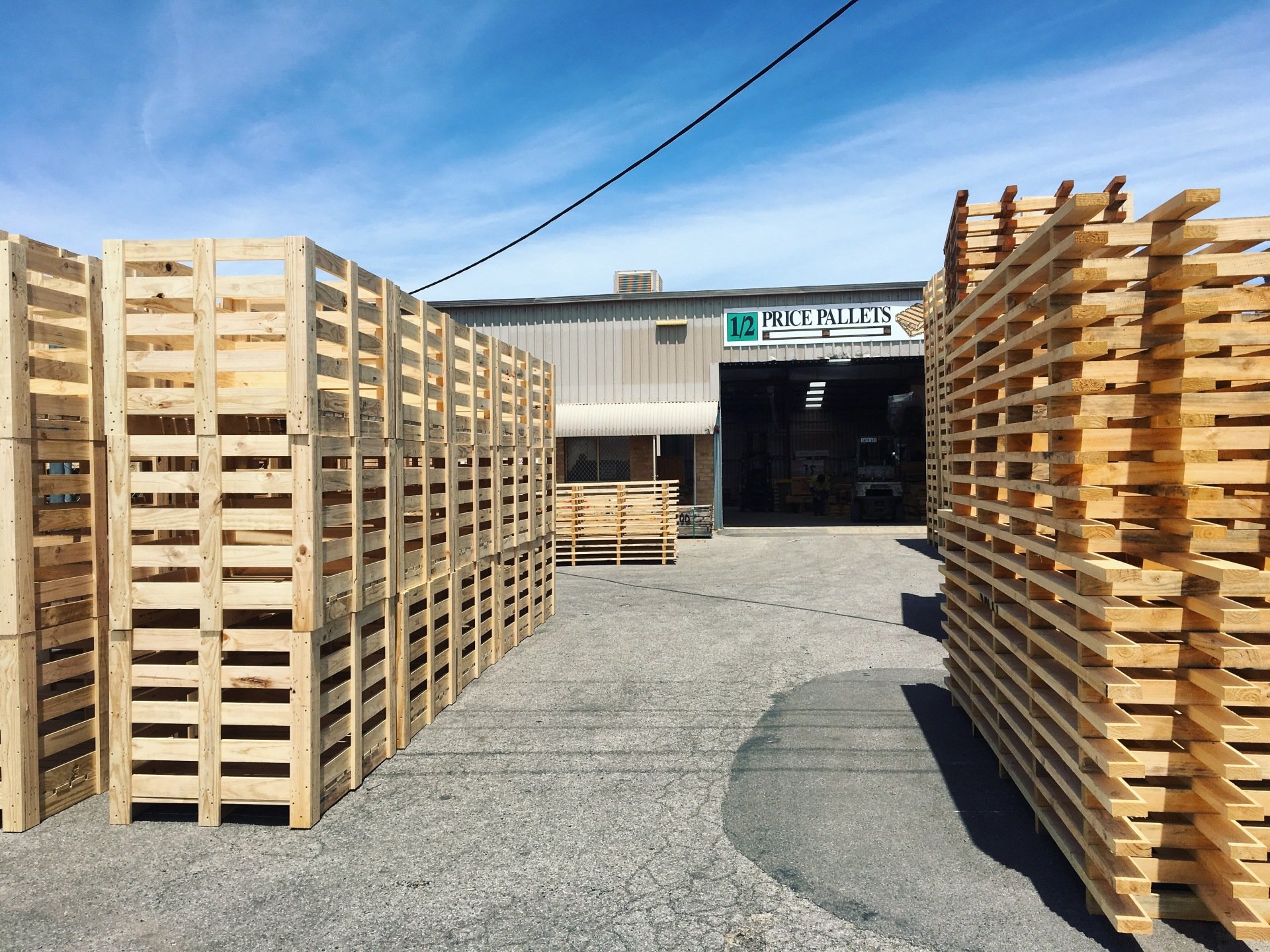Recyclable Pallets Distributor in Perth 1/2 Price Pallets