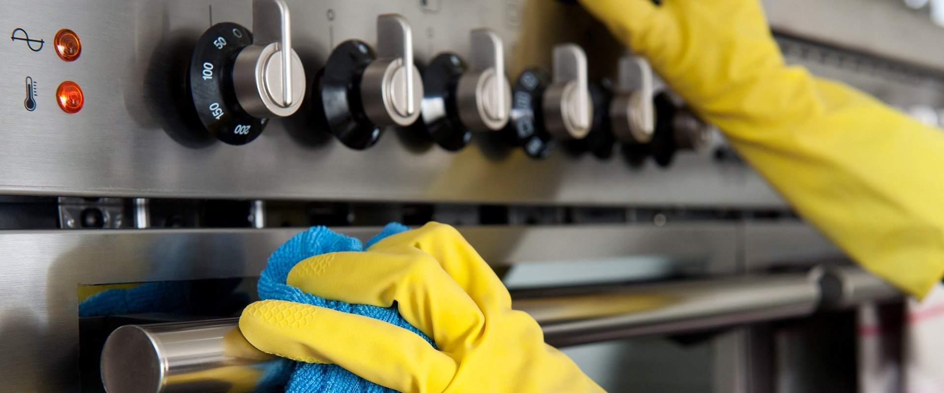 Professional oven cleaning services in Leeds