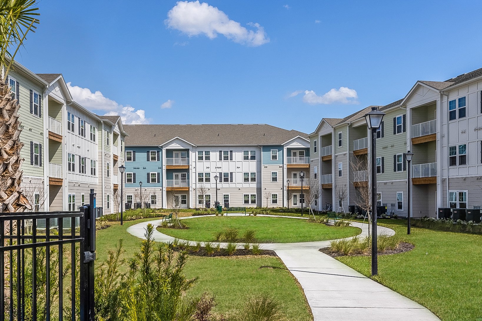 Gallery Apartments in Jacksonville Near Oakleaf Town Center