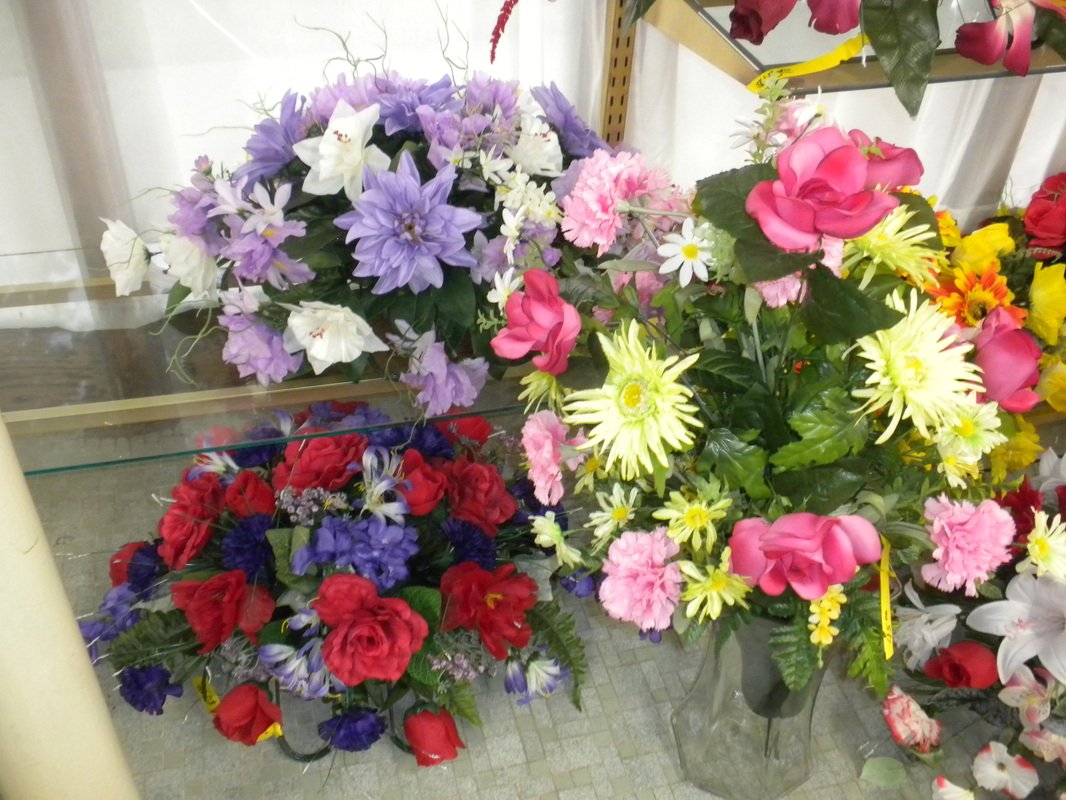 Wharton's Flowers & Gifts | About Us