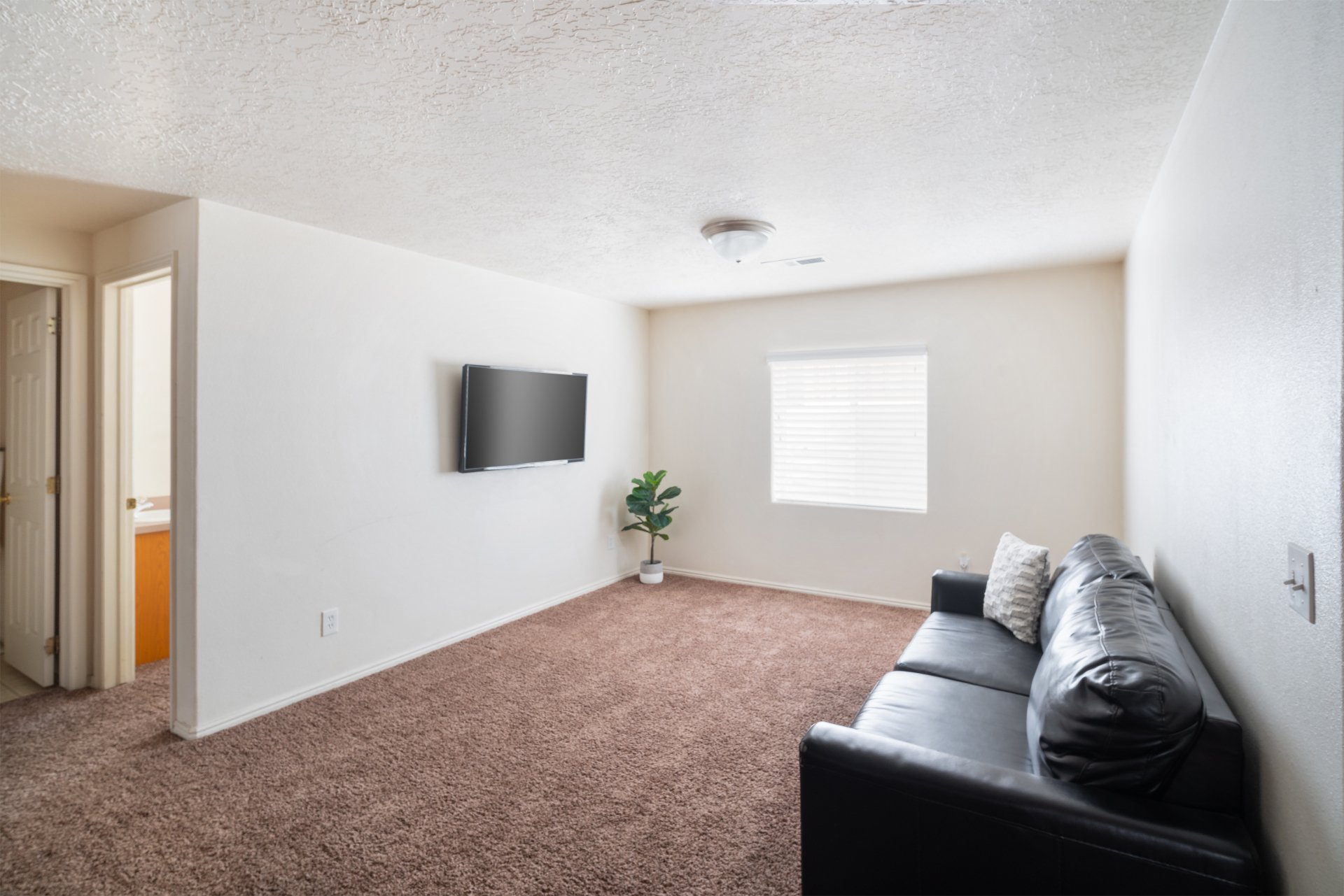 Seasons South Apartments Off Campus Property Management