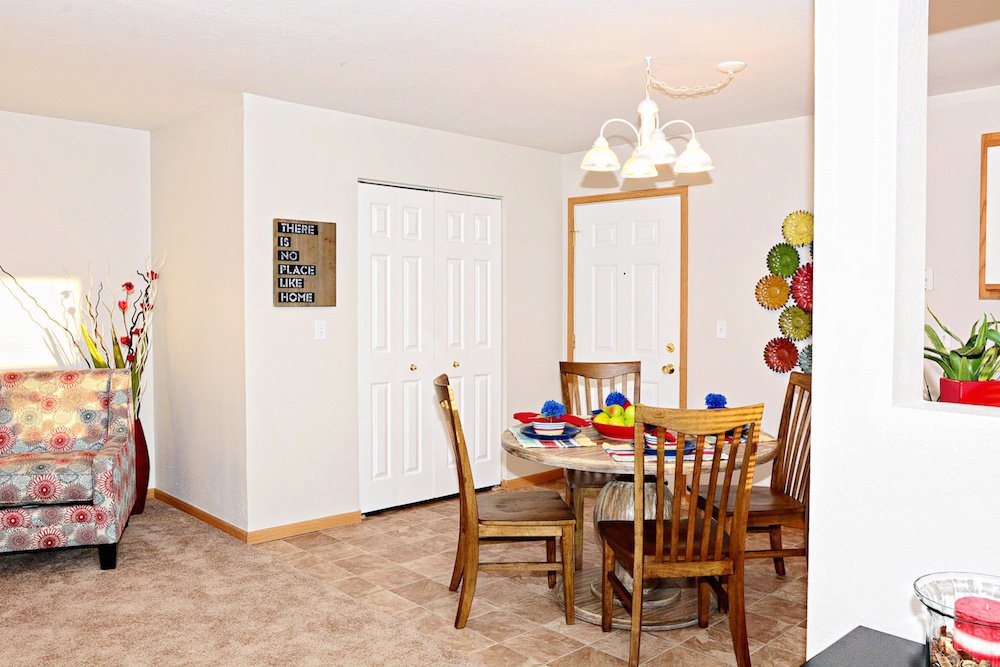 Photos Pine Lake Village Apartments