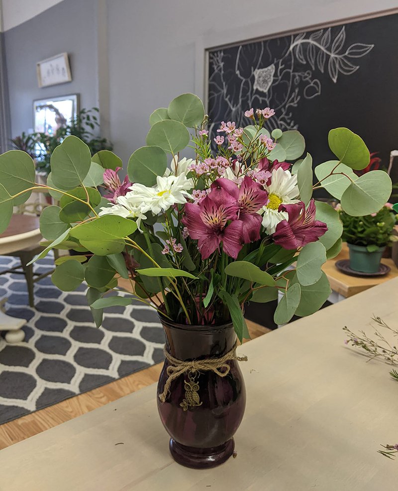 Florists Junction City, KS Muddy Creek Flowers & Gifts