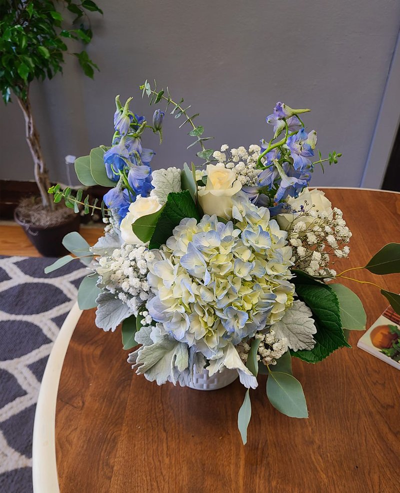 Florists Junction City, KS Muddy Creek Flowers & Gifts