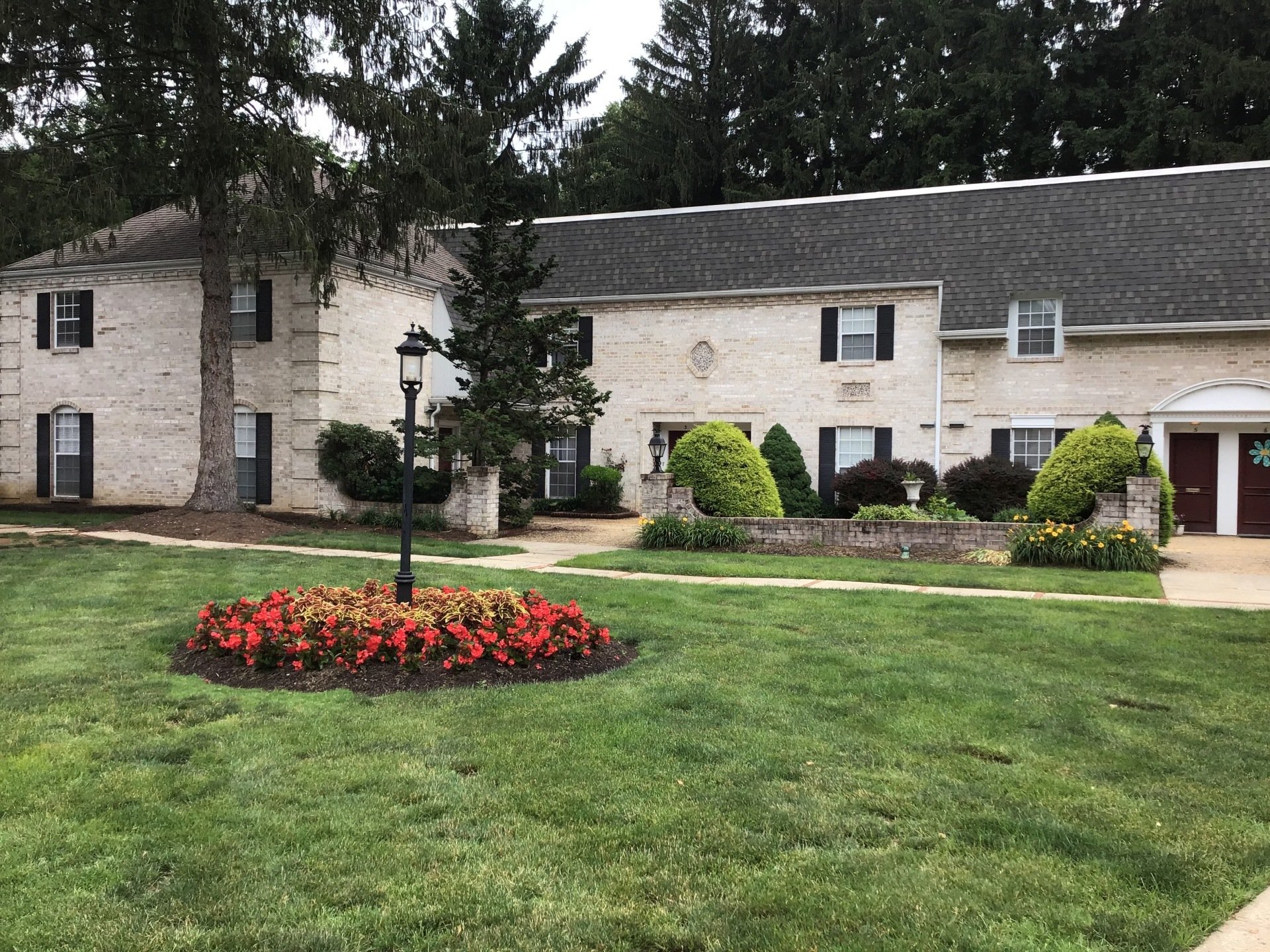 View our apartment online Chateau D'Eden Lancaster, PA