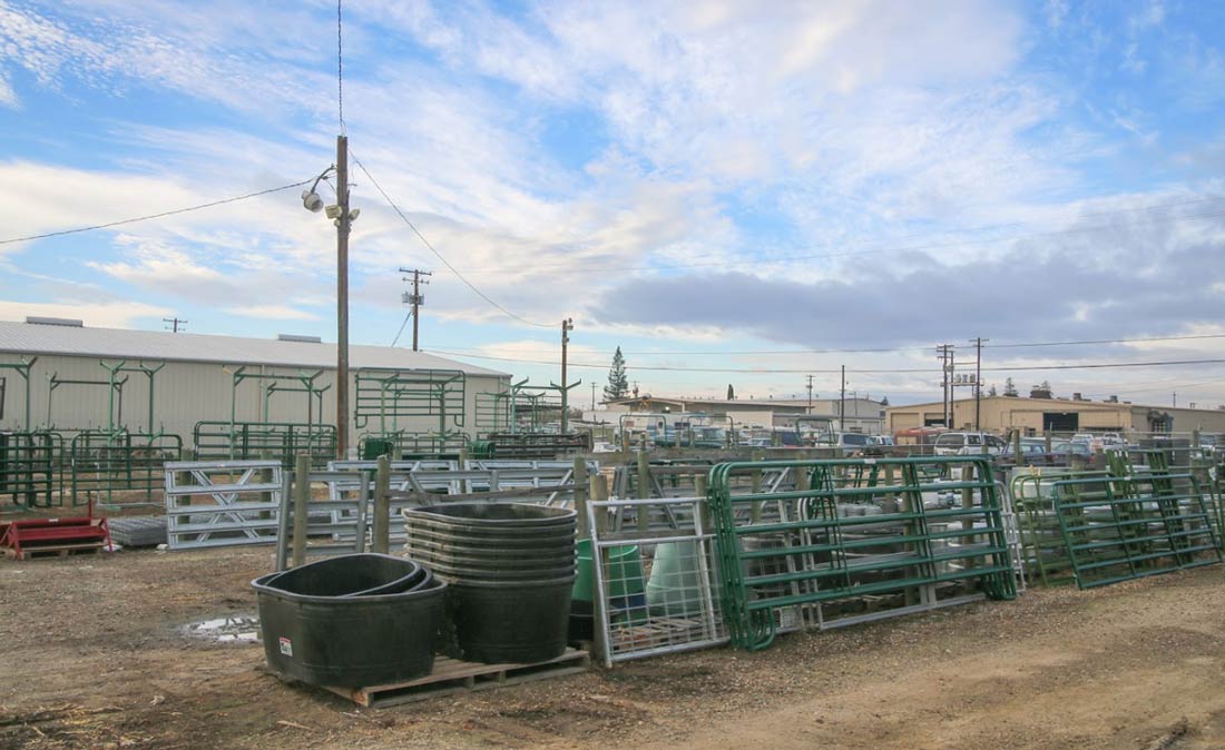Local Ranch Supplies Lodi, CA Robinsons Feed & Farm Supply