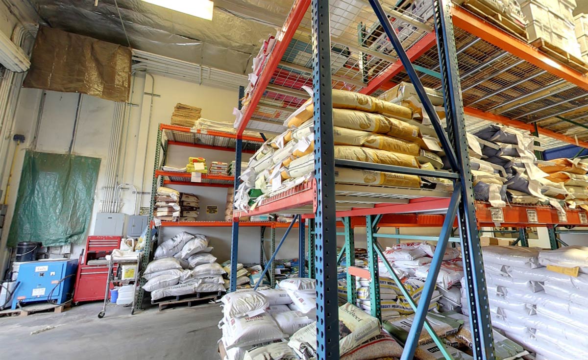 Dog & Cat Food Lodi, CA Robinsons Feed & Farm Supply