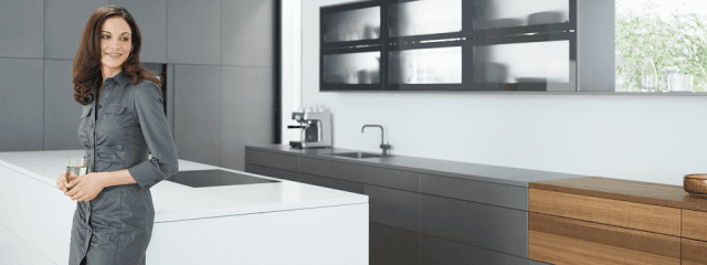 Adjustable benchtop heights