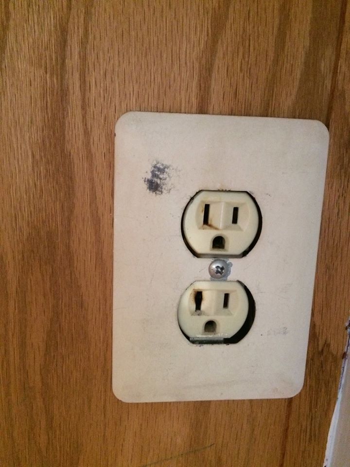 Electrical Outlet Warning