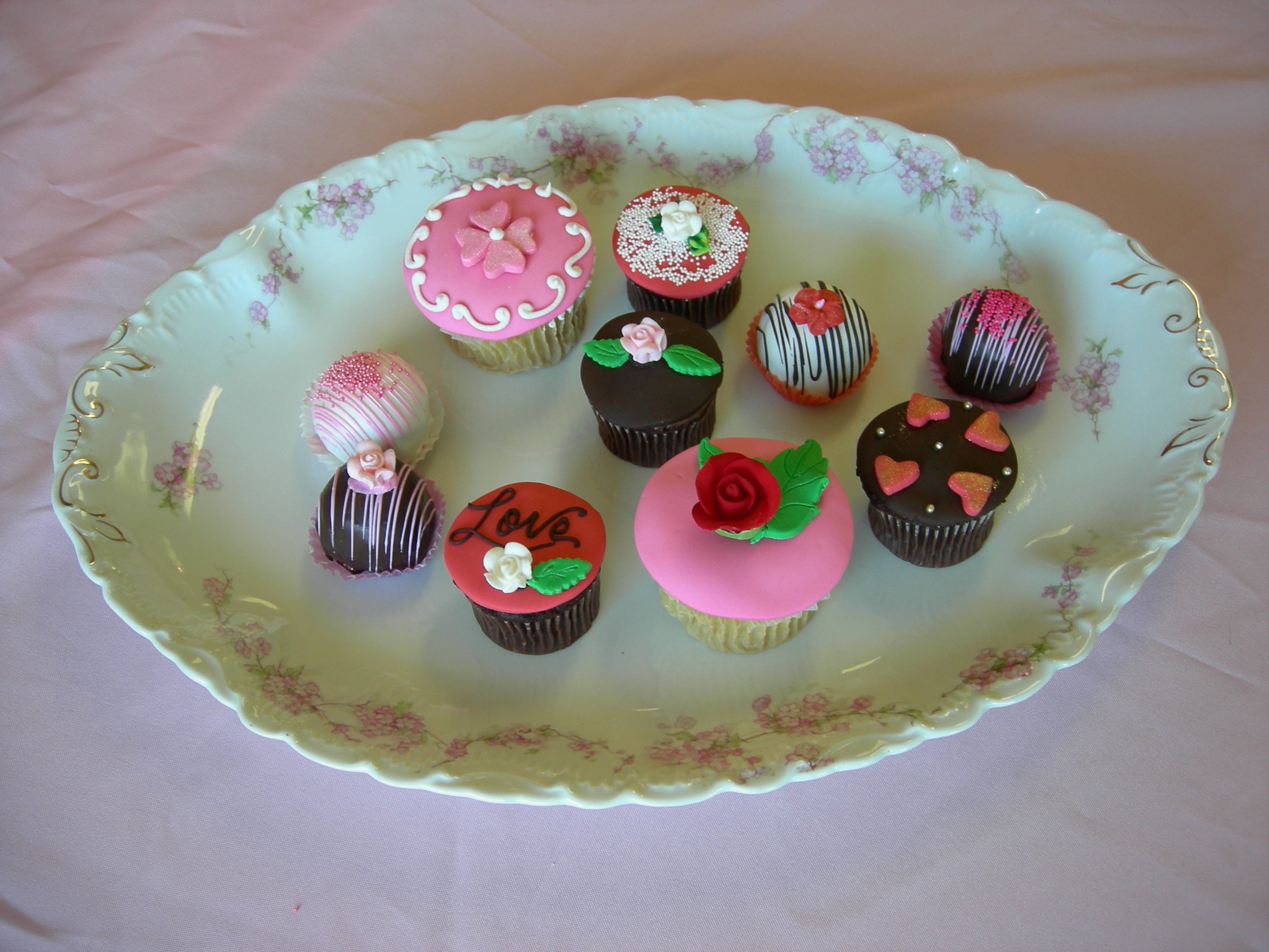 Dallas Affaires Cake Co Dallas, TX Bakery Confections