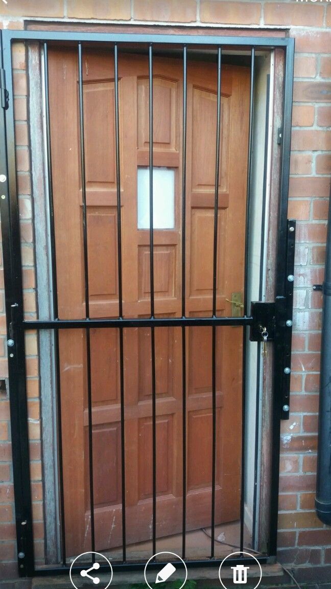 Bespoke gates HKS Metals