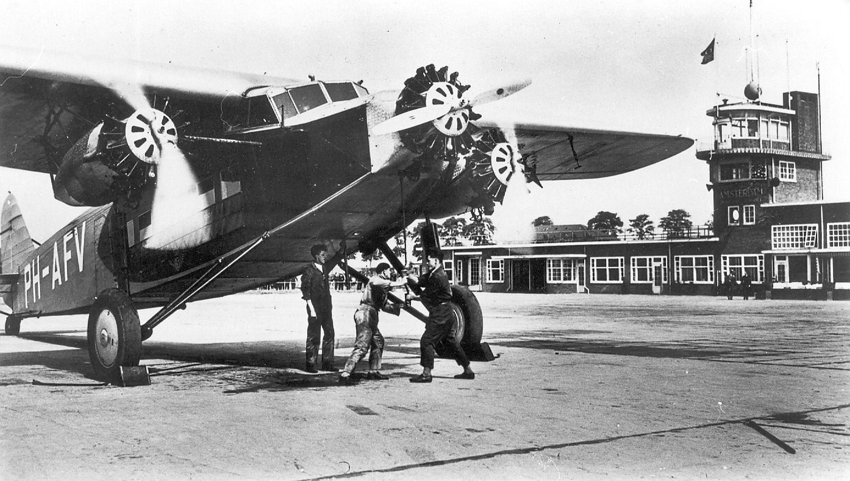 Fokker F.XII