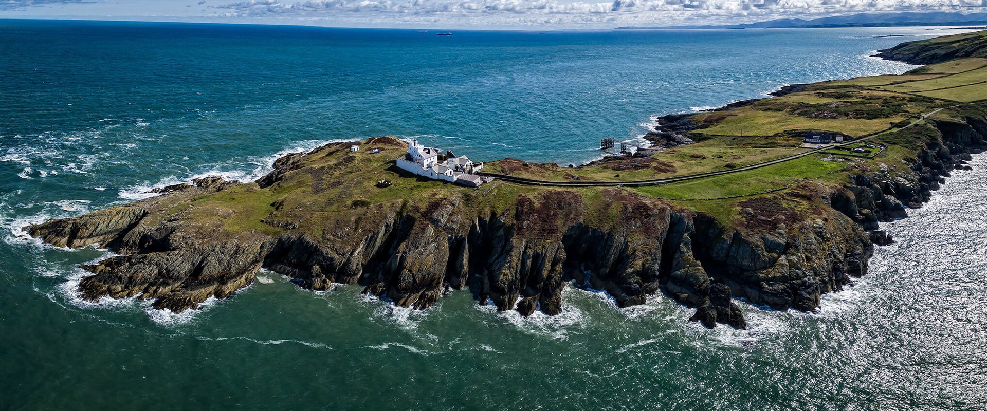 Holiday lettings Anglesey, Llaneilian, Point Lynas Lighthouse