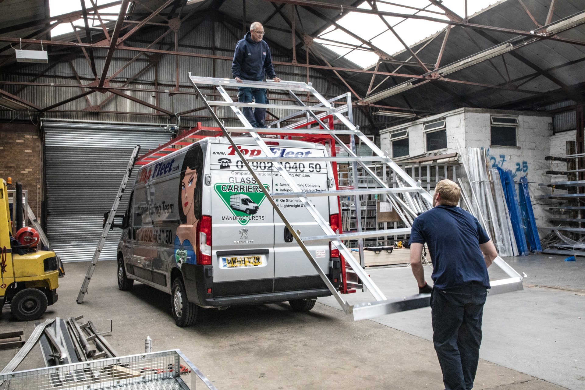 Aluminium roof racks | Top Fleet - The Ultimate Glass Racks