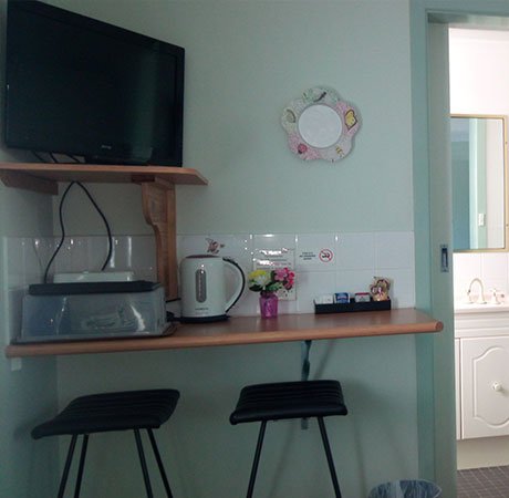 double budget room facilities