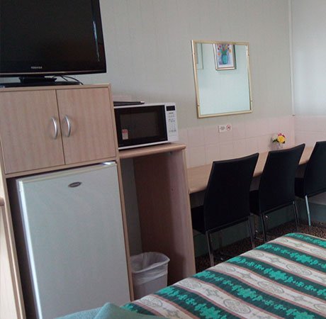 queen twin share room accommodation