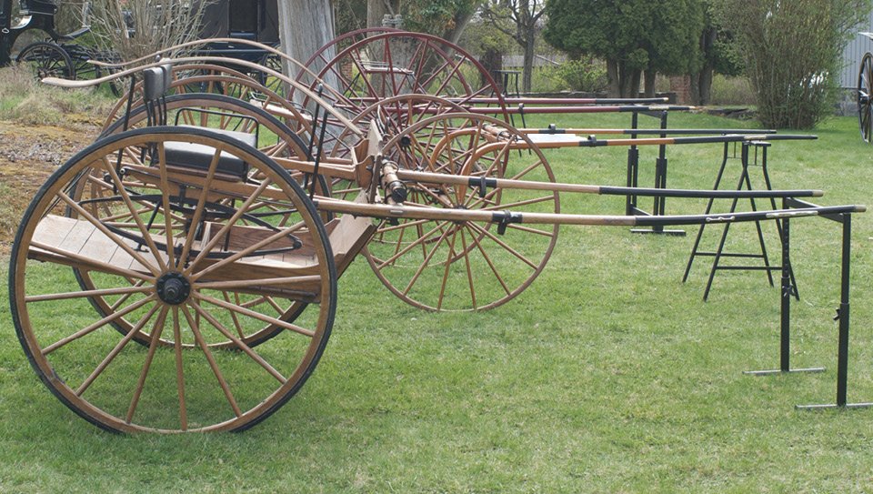 Meadowbrook Cart, horse drawn carriage in mint condiotion