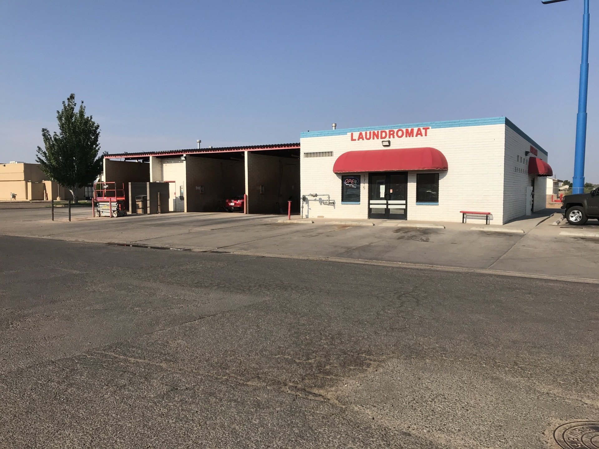 Laundromat Winslow, AZ Handee Laundromat