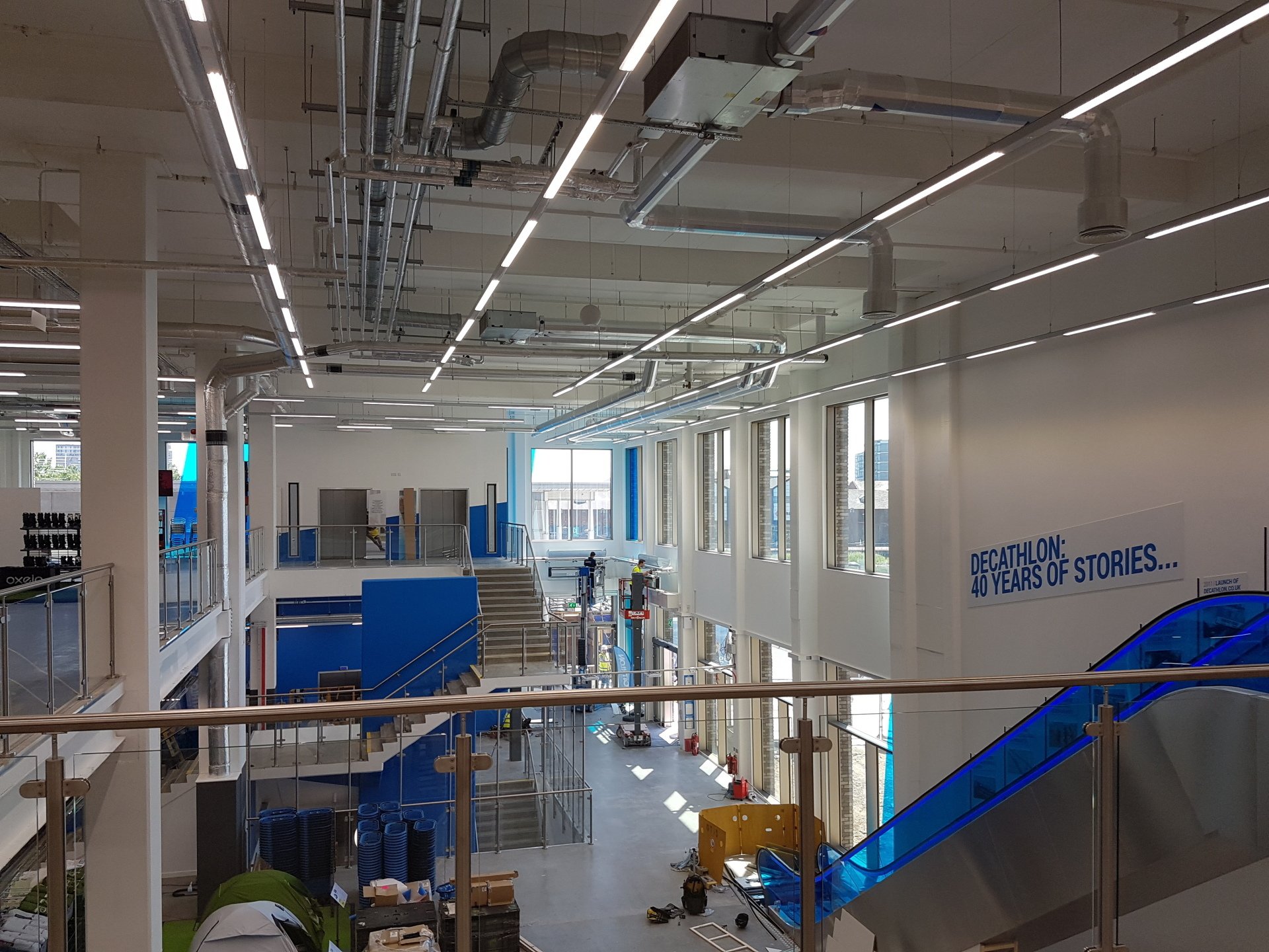 DECATHLON SURREY QUAYS - ASTERIUS LED TRUNKING