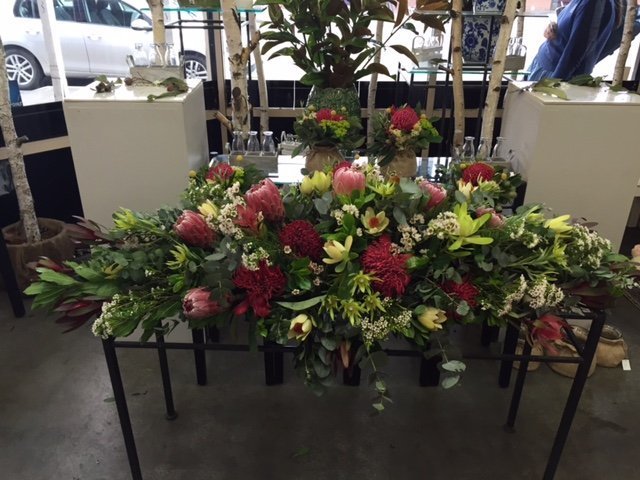 Sympathy White Table red