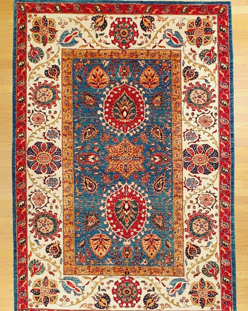 Persian Rugs Milwaukee, Wisconsin Shabahang and Sons Persian Carpets