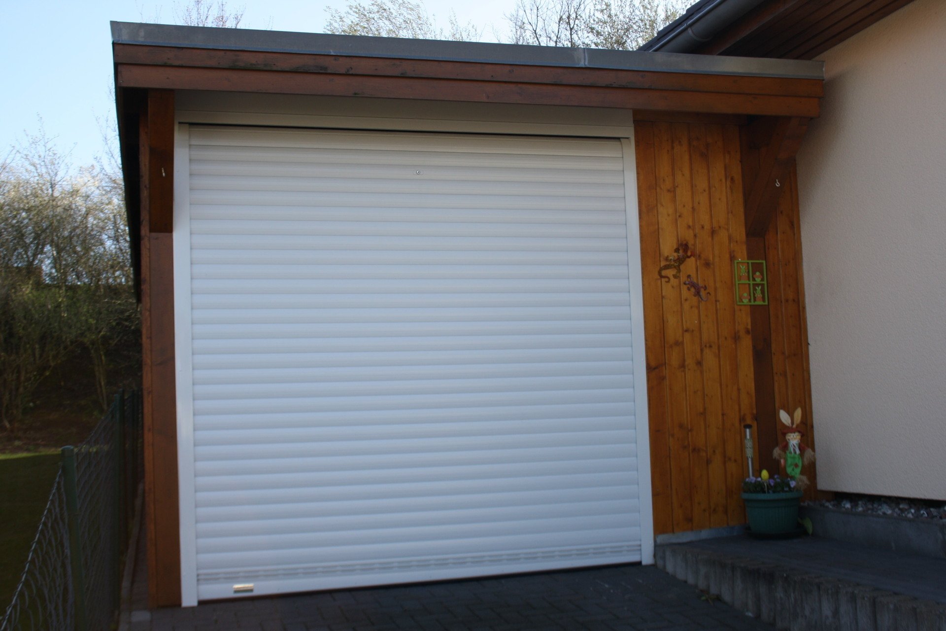 Garagentor-Montage vom Profi in Stralsund & Umland