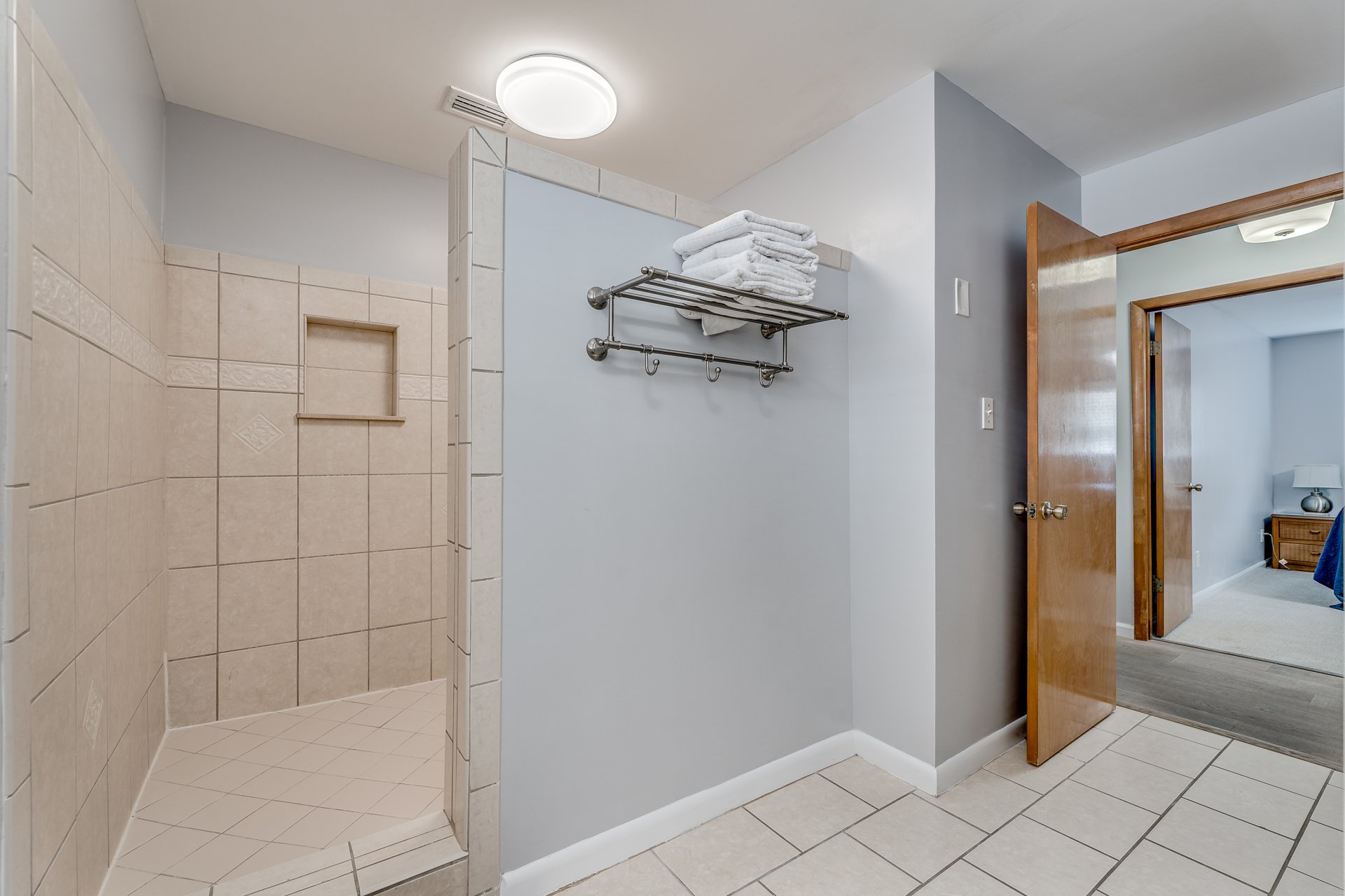 J. E. Holland Properties Inc. Vacation Rental Information