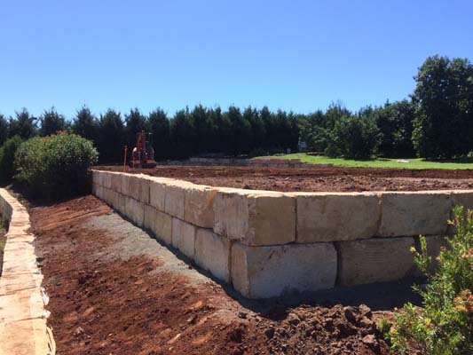 stone retaining wall toowoomba close up
