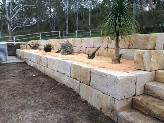 decorative retaining wall toowoomba