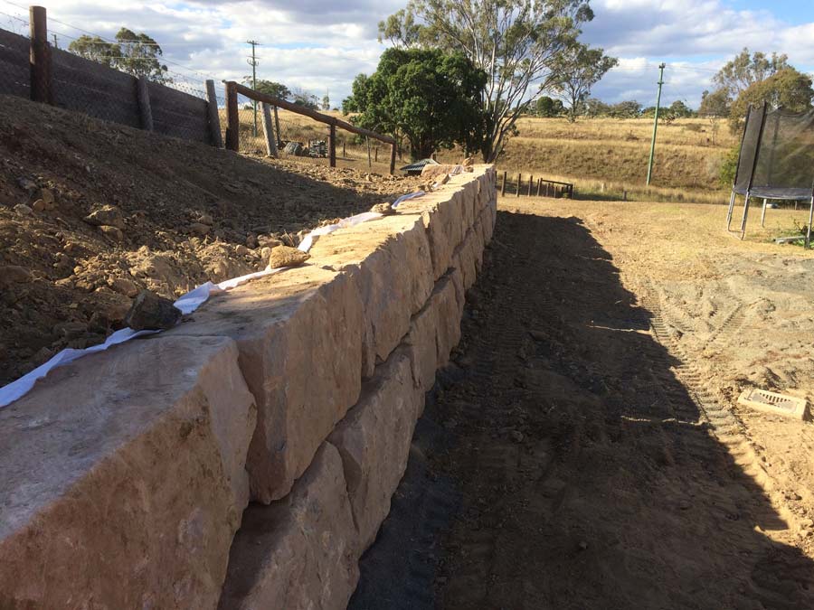 Retaining Walls in Toowoomba & Surrounds Dyno Diggers Pty Ltd
