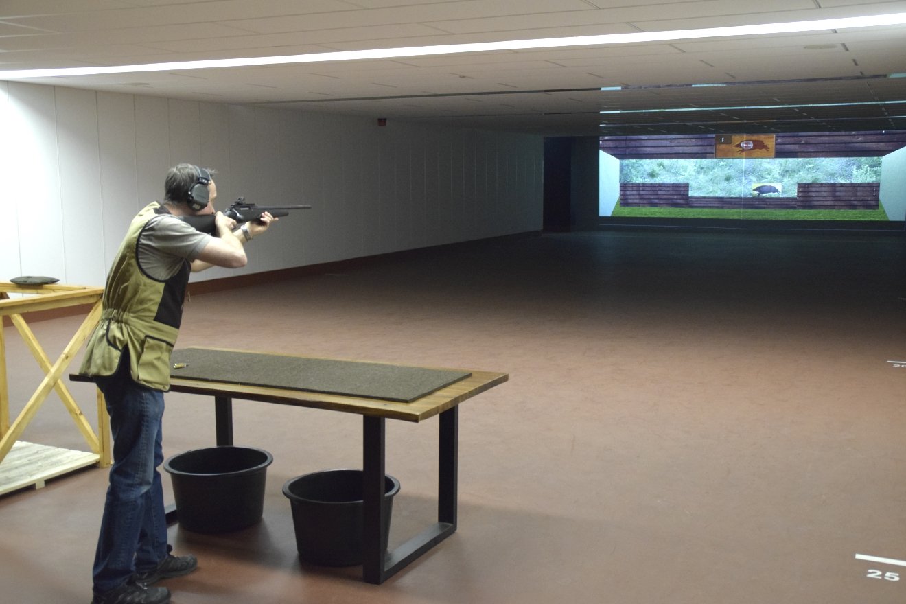 Schiesskino Indoor-Schiessanlage | AIMCENTER