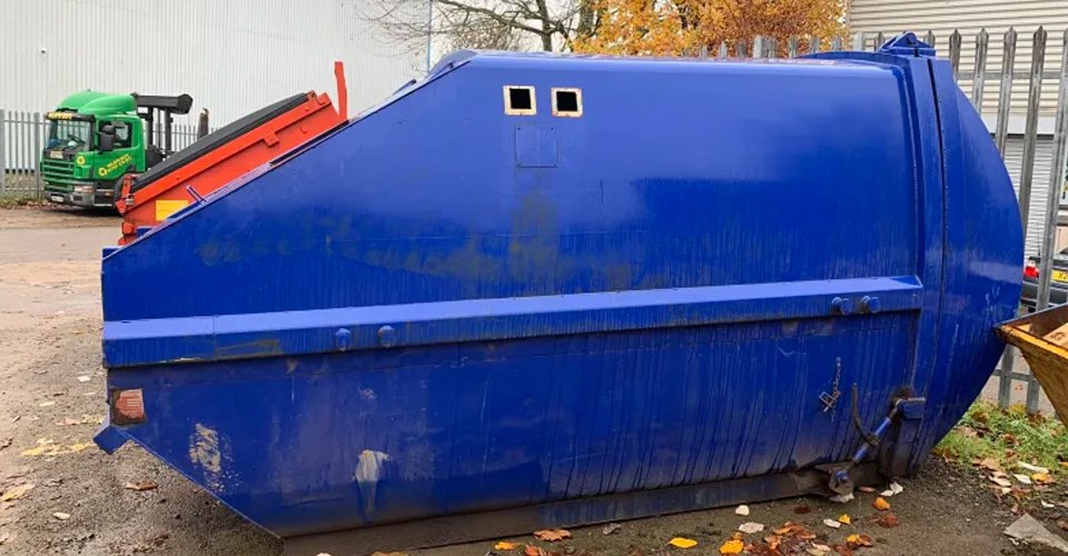 Mini skip hire from WELWYN SKIPS LTD