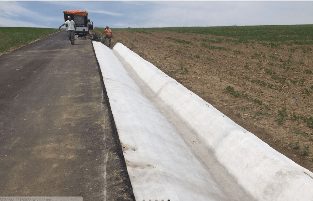 CUNETAS DE MANTO CEMENTICO