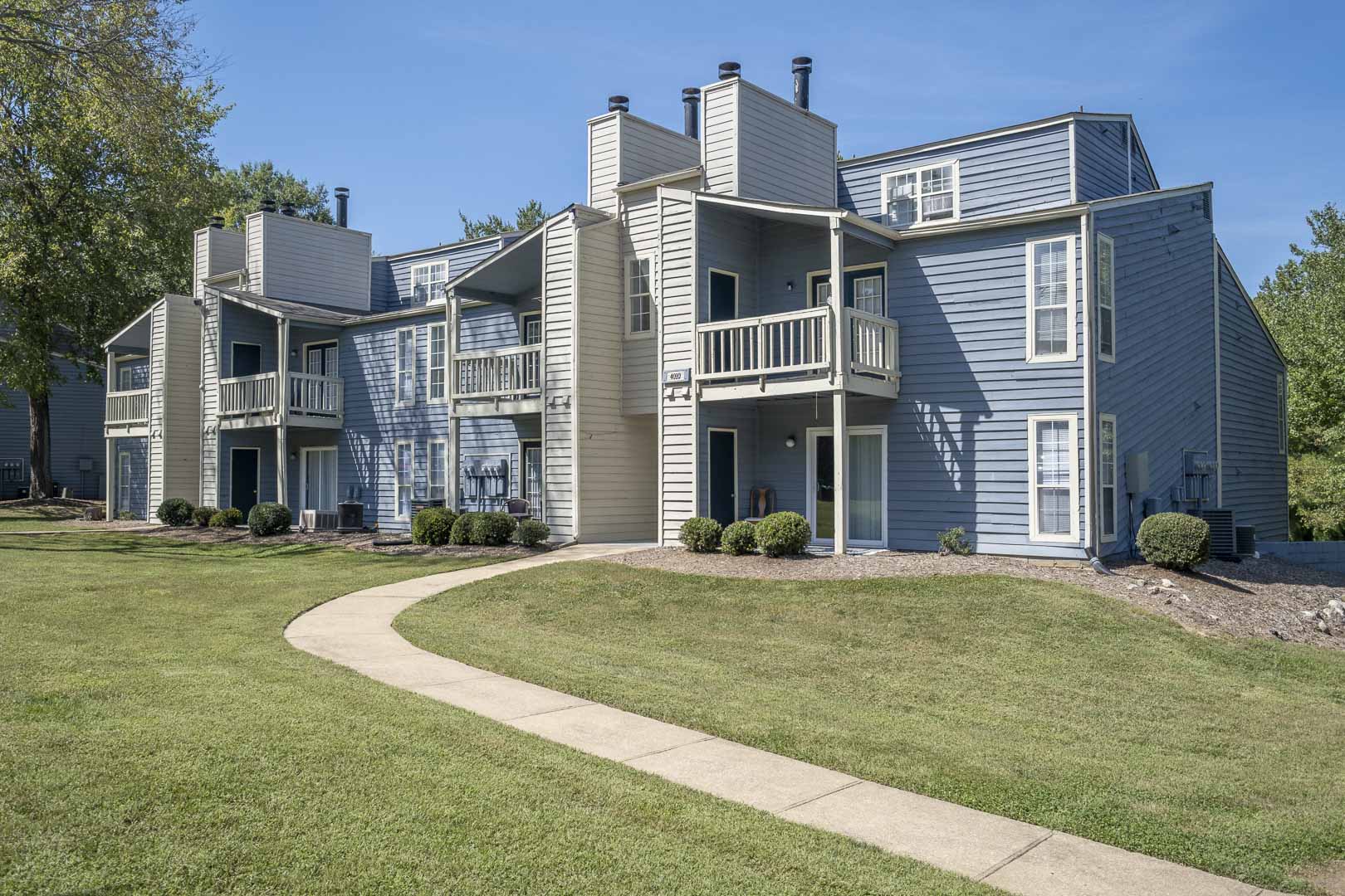 Photos The Oaks Apartments in Raleigh, NC