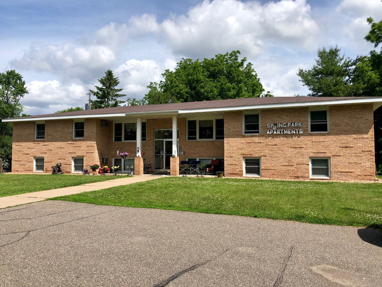 Spring Street Apartments Siewert Rentals