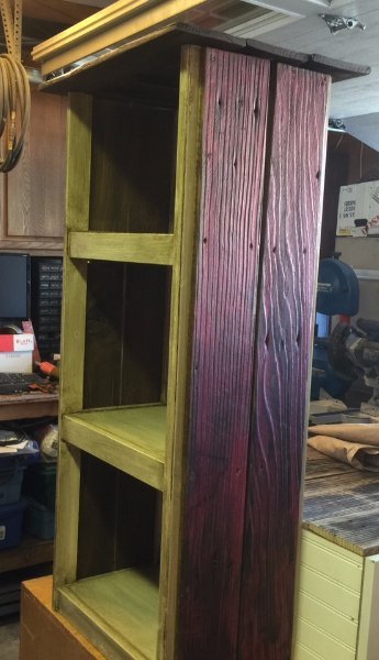 diy rustic bookshelf