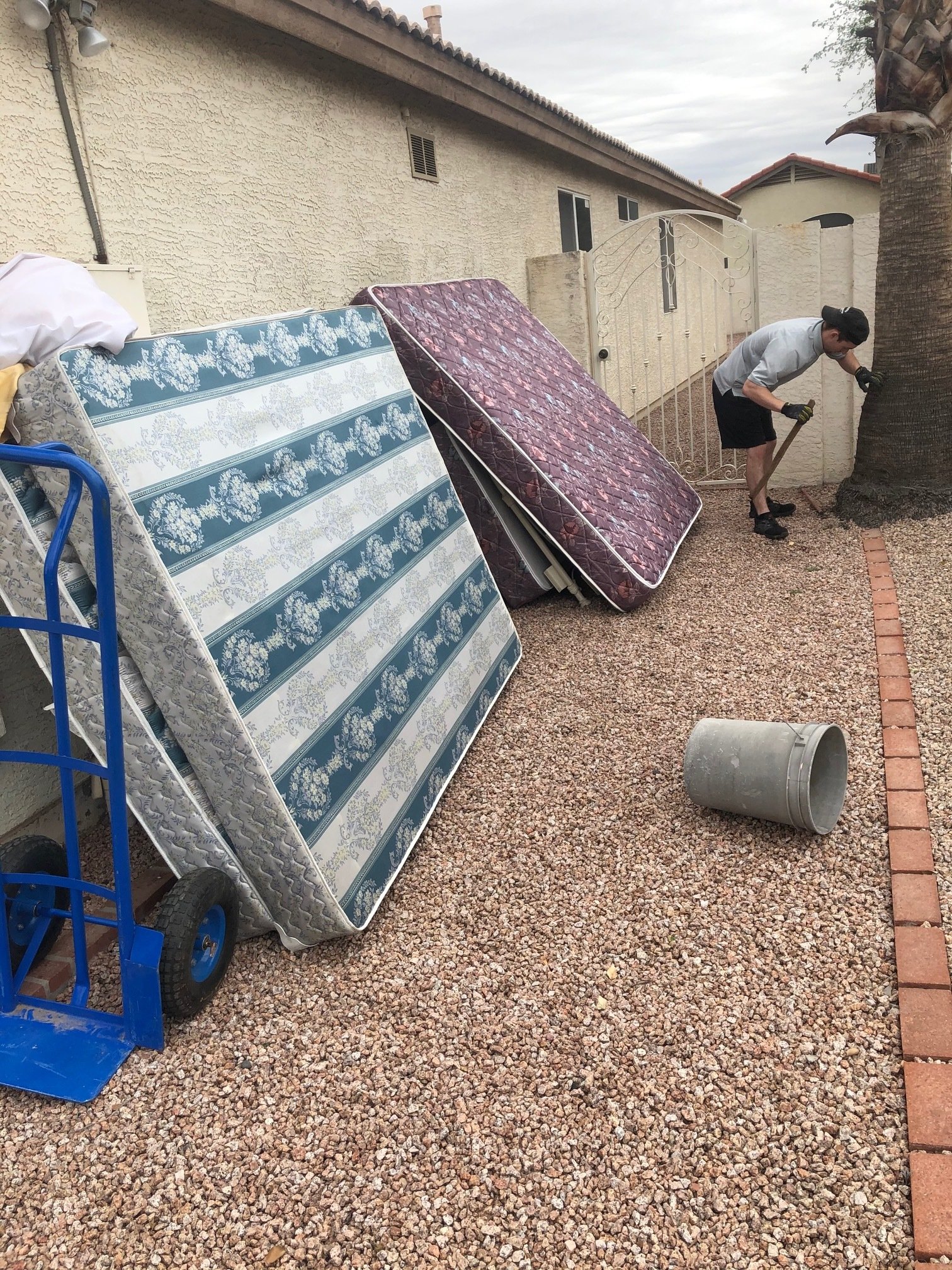 Mattress Disposal Tempe & Mattress Removal Services Problem Solved