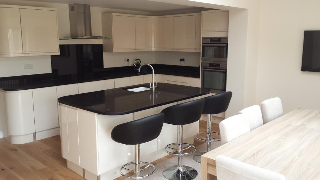 T & R Builders Hoddesdon Hertfordshire Building Services Traditional ...