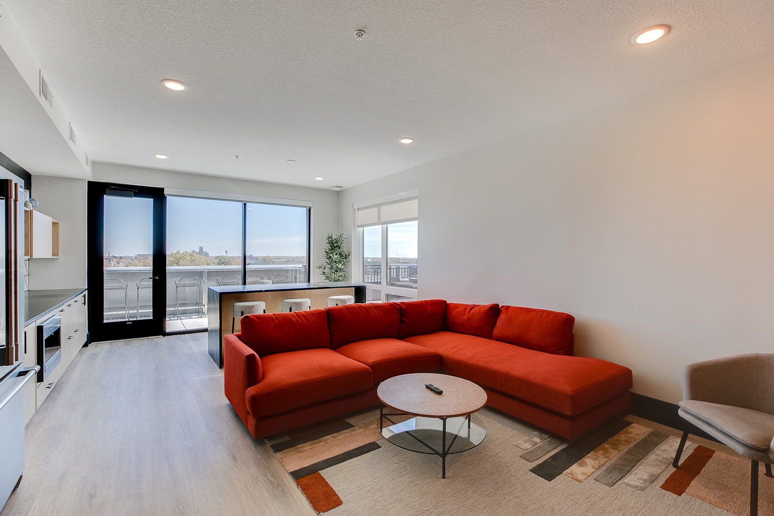 LynLake Apartments Photos and Renderings Odie Apartments