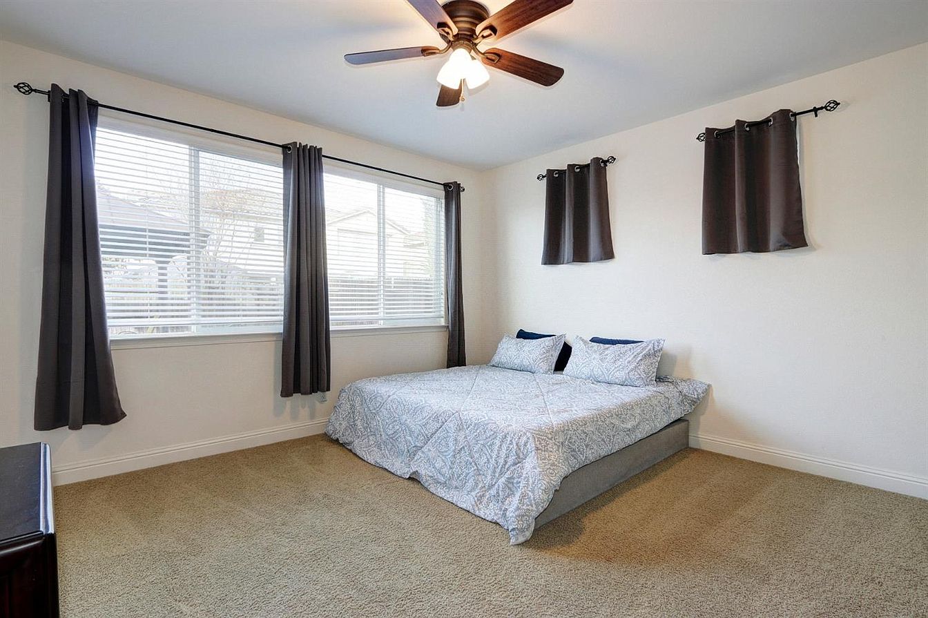 Moxie Realty Group Kelli Moore and Darcia Wilson