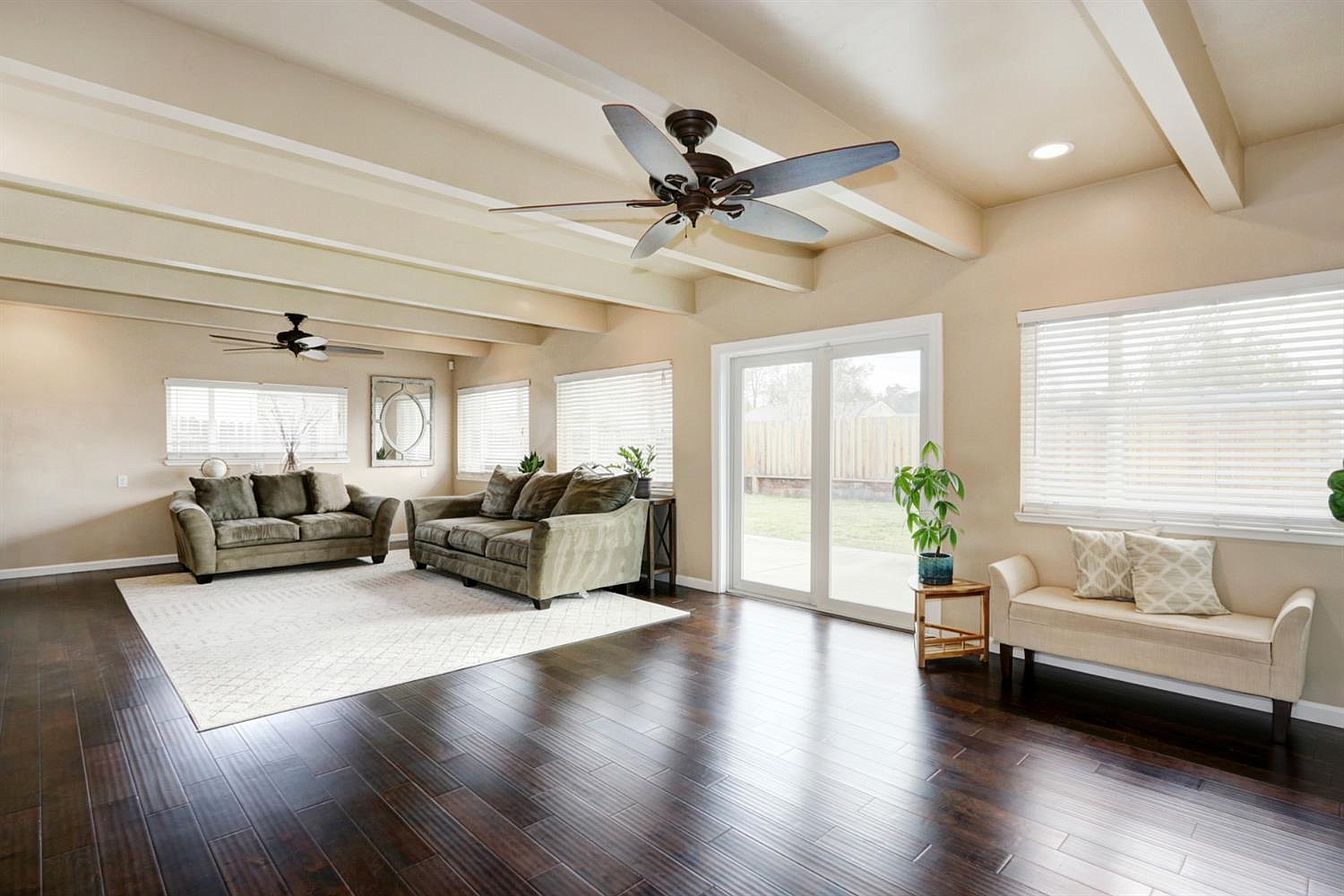 Moxie Realty Group Kelli Moore and Darcia Wilson